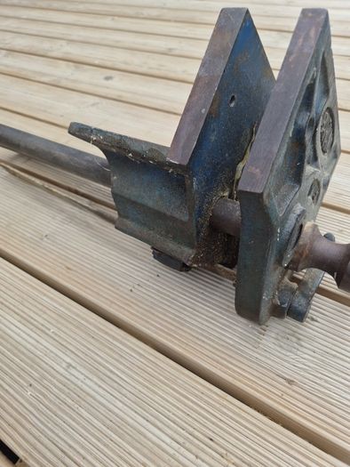 Paramo Bench Vice
