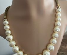 pearl necklace