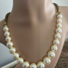 pearl necklace