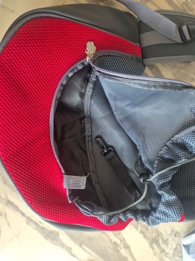 pet carrier