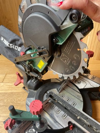 Parkside MPRZ 2000 sliding compound mitre saw