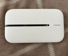Huawei E5783B-230a 4G LTE Cat 7 Mobile WiFi Hotspot 300Mbps Black