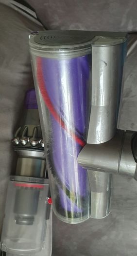 Dyson V11