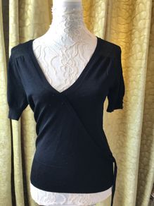 Avenue ladies black top - New