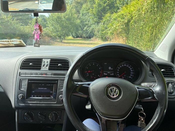 Blue Volkswagen polo 161
