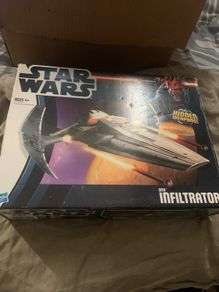 Hasbro Star Wars Darth Maul's Sith Infiltrator ship (2012)