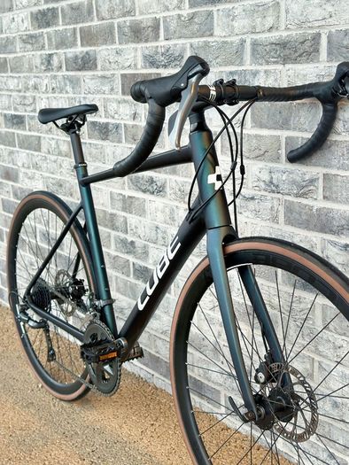 Cube Attain Road Bike Large Frame