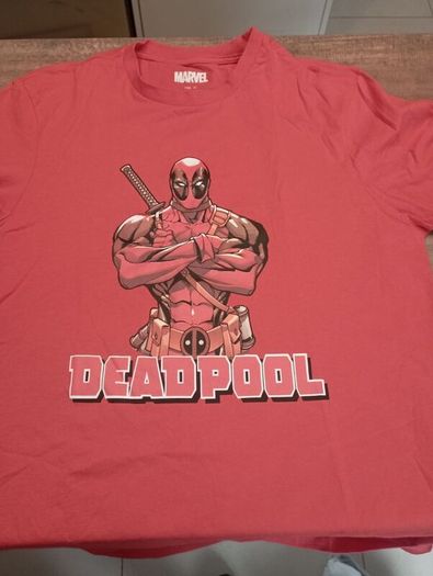 Deadpool graphic t shirt size XL,