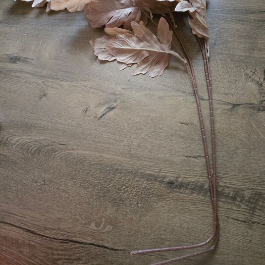 Artificial autumn leave stems