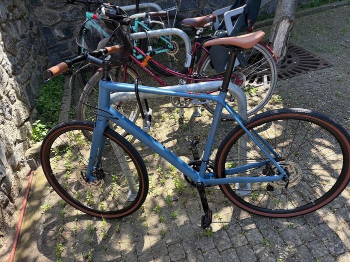 Merida Speeder 300  Excellent Condition  500