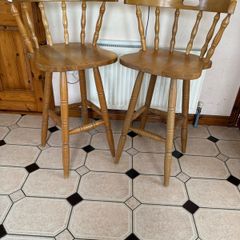 Pair of Rubberwood Bar Stools in Very Good Condition