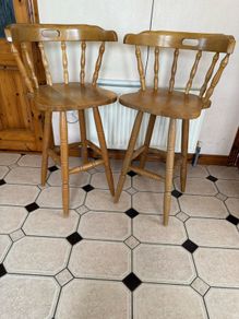 Pair of Rubberwood Bar Stools in Very Good Condition