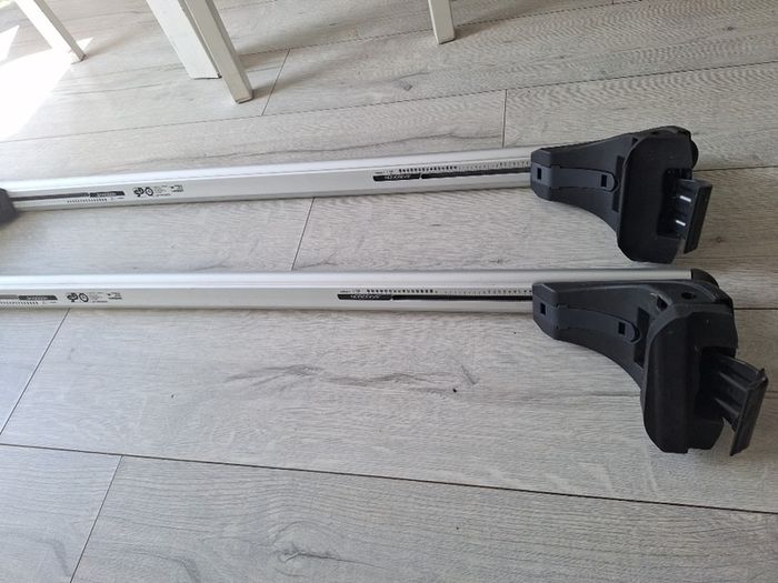 Roof bars kit for Toyota Yaris Nordrive
