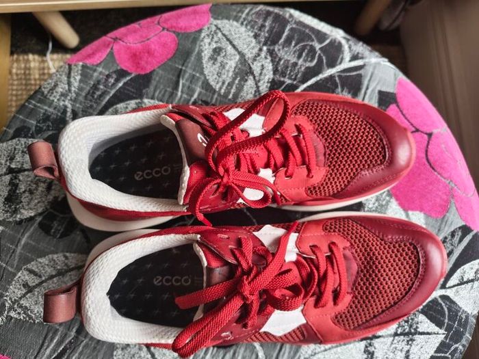 ECCO trainers