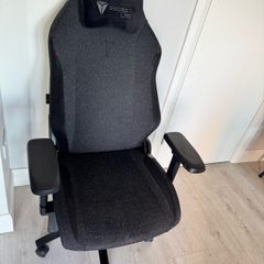 Secret Lab Titan evo gaming chair