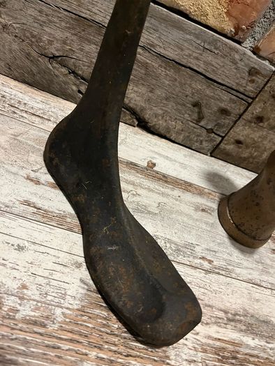 vintage Shoemaker