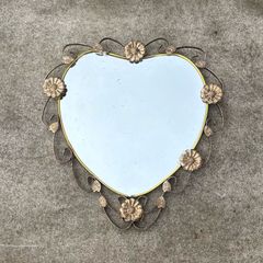 Vintage Retro Kitsch loveheart morror needs to be glued