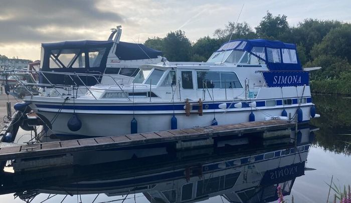 Broom Motor Cruiser