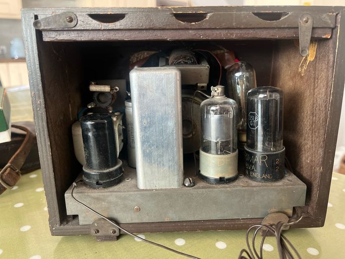 Vintage 1940's Radio