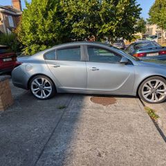 Opel Insignia 2014 upgraded to VXR 20" Alloys. Apple Android. 2.0 Turbo Diesel 140 BHP. Excellent.Full History