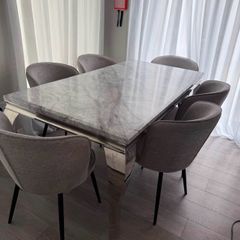 table and 6 chairs
