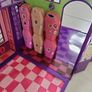 Monster High doll skulltimate secrets series 1 draculaura and Monster High High school Set (incomplete). Image 6