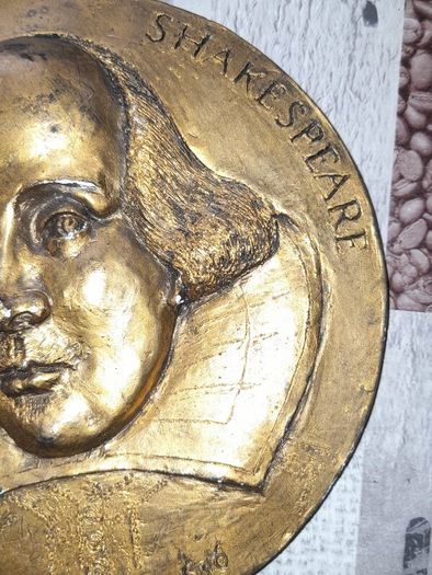 Bronze Coloured Wall Plaque of William Shakespeare with his Name and birth 1564 and death 1616 embossed on the front, Postage Available or Collection
