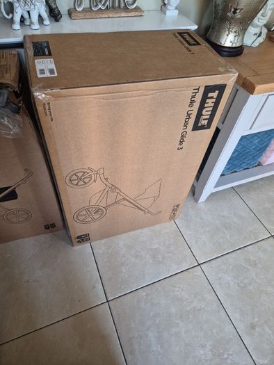 Thule Urban Glider 4 + Bassinet Brand new