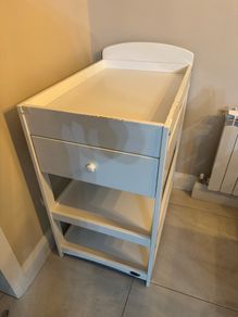Babylo Changing Table
