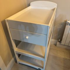 Babylo Changing Table