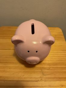 Small ceramic piggy bank from MINISO Brand New