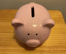 Small ceramic piggy bank from MINISO Brand New