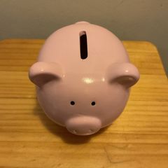 Small ceramic piggy bank from MINISO Brand New