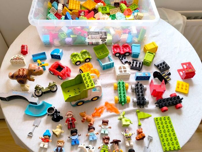 Lego Duplo Bundle (Many Minifigures)