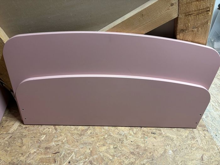 Pink Flexa bed