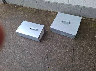 Ash containers