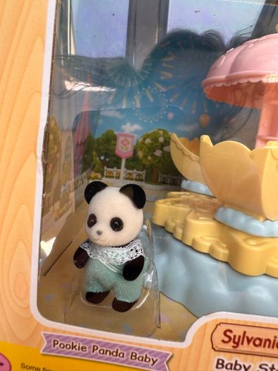 Sylvanian Families 5539 Baby Star Carousel Damaged Box Please see photos