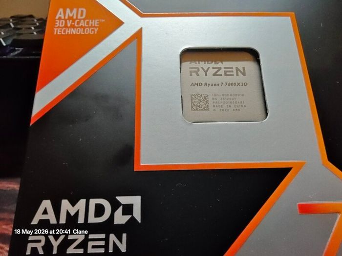 AMD Ryzen 7 7800X3D Desktop CPU , like new