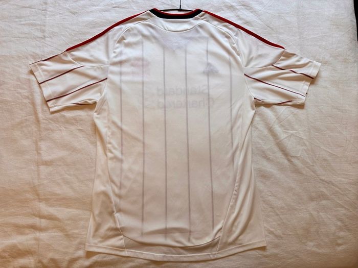 Liverpool F.C. - 2010/11 - Adidas - Away Shirt - White / Red - Mens - Small