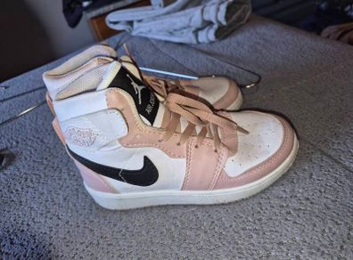 girls trainer's worn once size 31