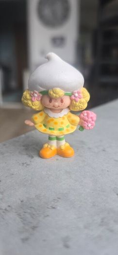 HTF Vintage 1981 AGC Kenner Lemon Meringue Strawberry Shortcake Mini PVC Doll  Figurine 2" same era as MLP G1 My Little Pony