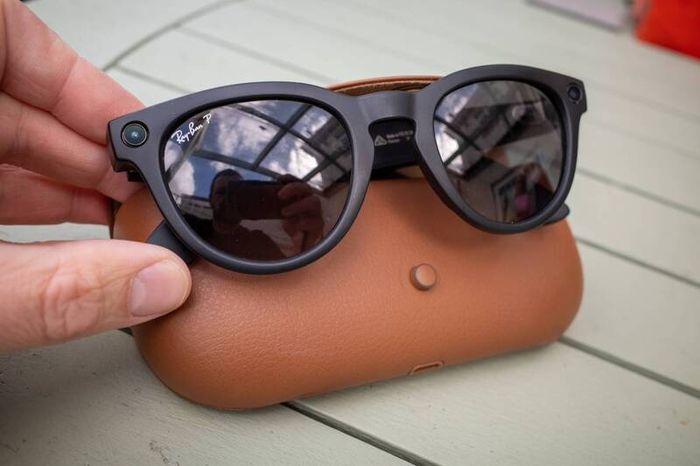 Meta Raybans Gen 2 - Headliner