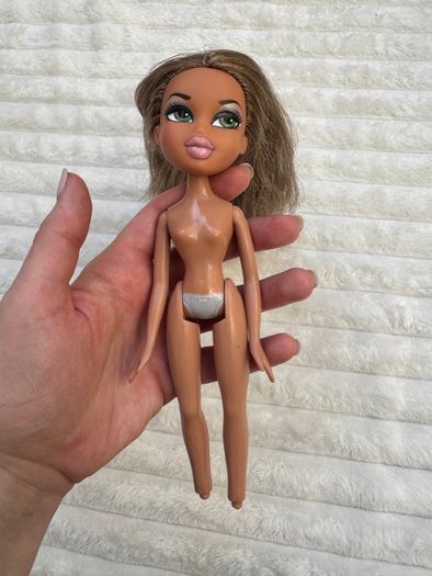 Bratz Girlfriendz Night Out Dance Disco Fianna Doll Nude Used Please see photos