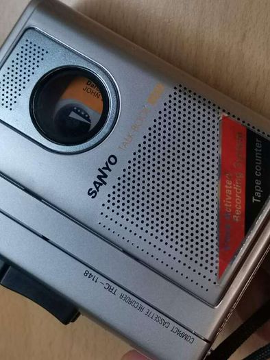 Sanyo TRC-1148 Cassette Player Walkman Recorder