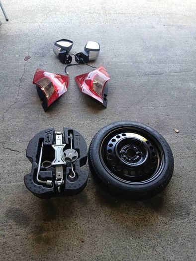 Nissan Note Tail lights and mirrors and spare wheel kit