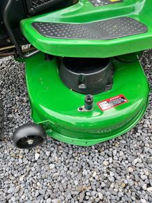 John Deere Lawn Teactor Ride on Mower