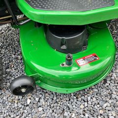 John Deere Lawn Teactor Ride on Mower