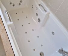 Jacuzzi bath
