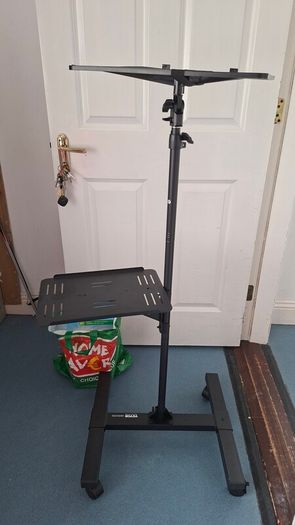 Projector Stand/Mount