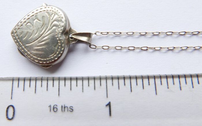 Vintage Solid 925 Sterling Silver Dual Photo Heart Locket Necklace length 20" - 3,4g